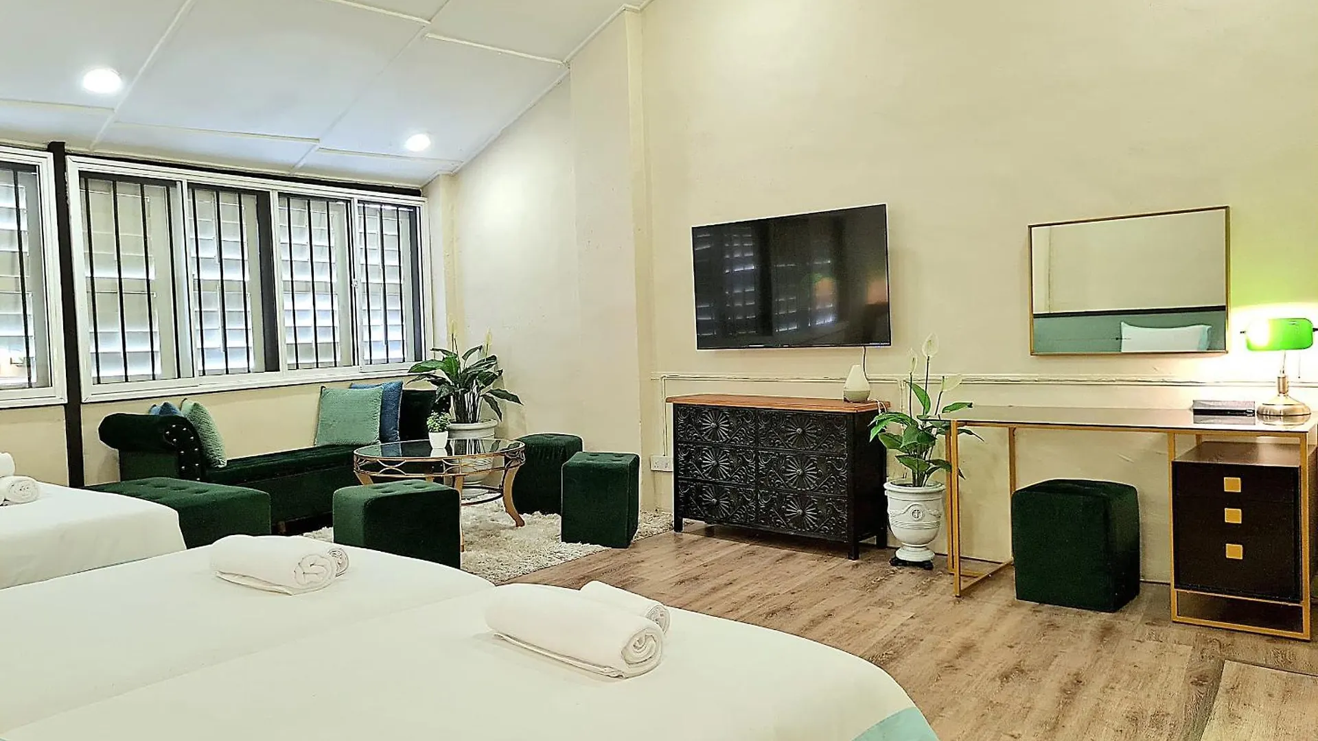 Vendégház Stewart Hotel At 67 By Evr - Newly Renovated 2024 George Town