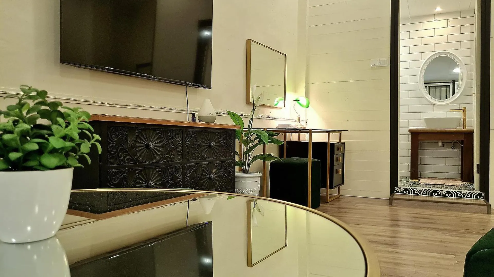 Vendégház Stewart Hotel At 67 By Evr - Newly Renovated 2024 George Town  Malajzia